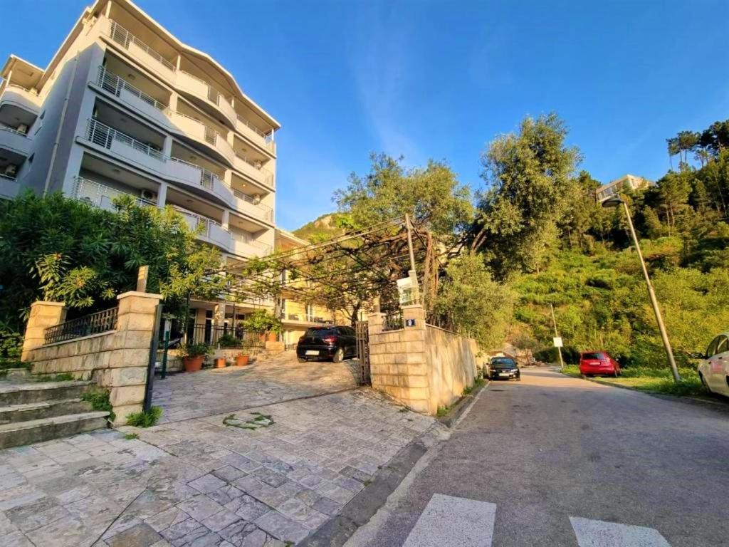 Guesthouse Radjen Sveti Stefan Exteriör bild
